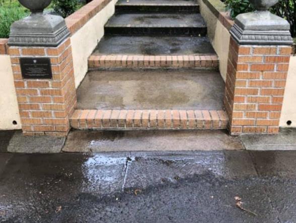 Perfect View Gutters & Window Cleaning LLC: Service Image-5 Perfect View Gutters & Window Cleaning LLC: Service Image-5